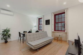 Apartment in Alfandega by Best2Stay